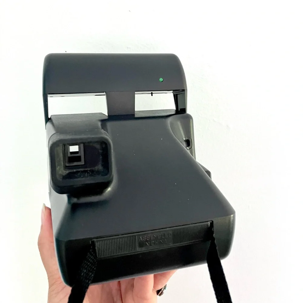 Vintage 90’s Polaroid One Step Close Up black camera